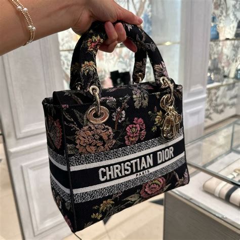 outlet dior new york|christian dior handbags outlet locations.